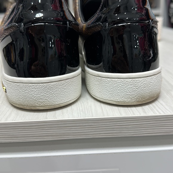 Authentic Louis Vuitton frontrow sneakers - Picture 10 of 10